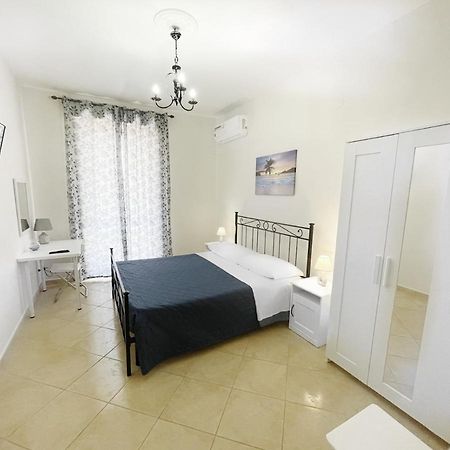 Flavia Apartment Кастеламаре ди Стабия Екстериор снимка