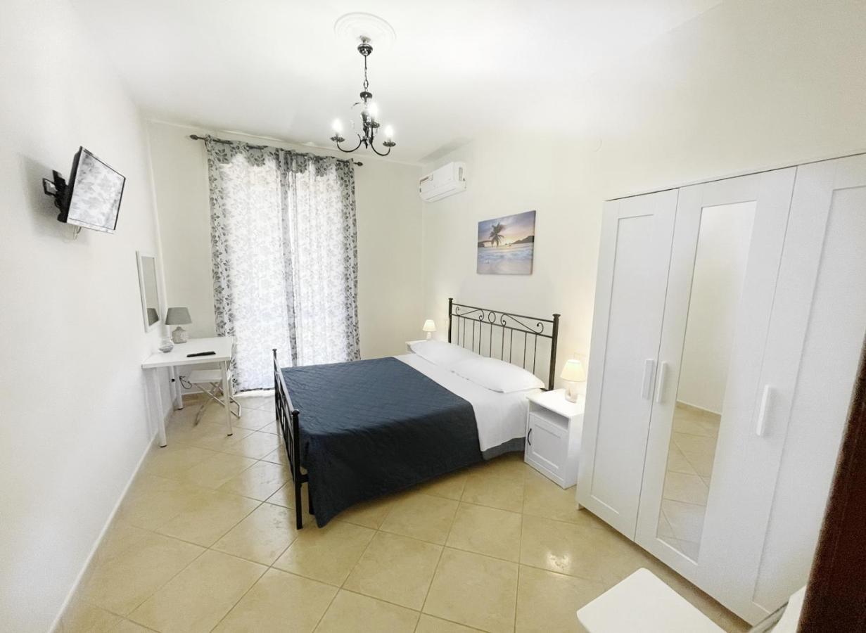 Flavia Apartment Кастеламаре ди Стабия Екстериор снимка