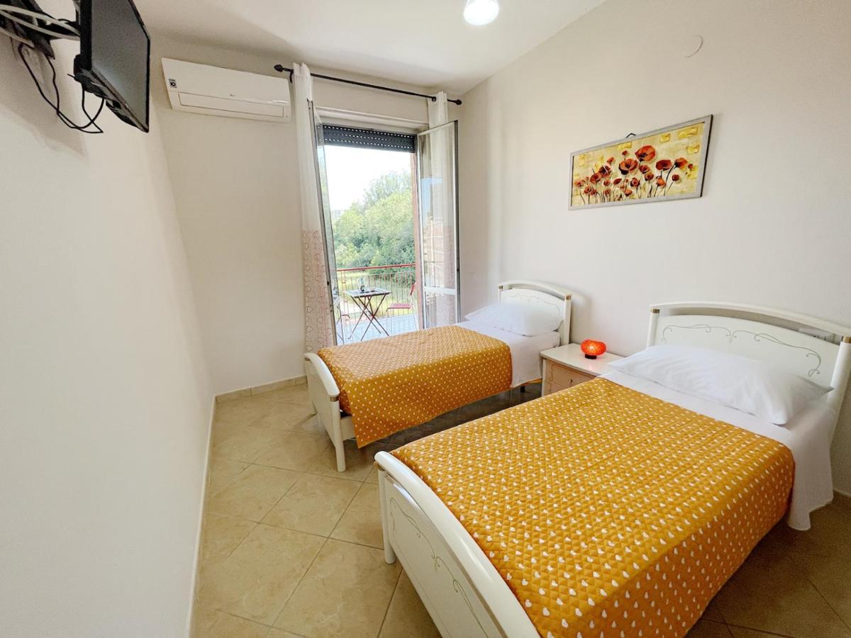 Flavia Apartment Кастеламаре ди Стабия Екстериор снимка