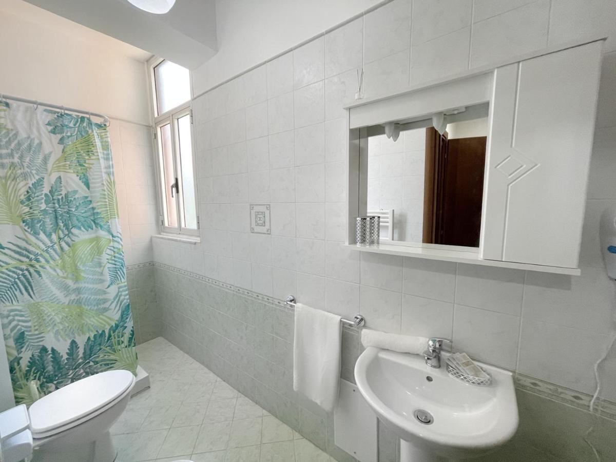 Flavia Apartment Кастеламаре ди Стабия Екстериор снимка
