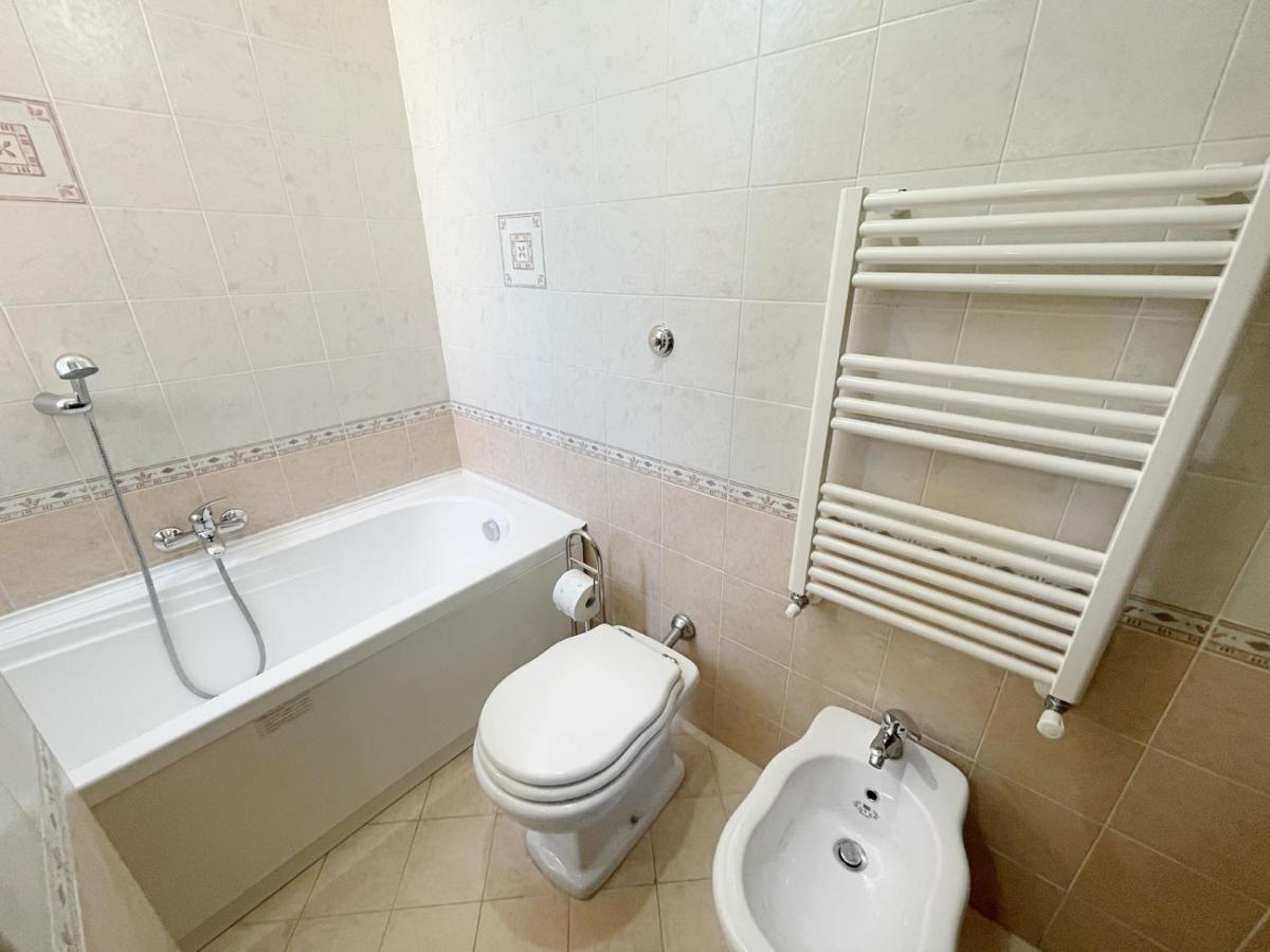 Flavia Apartment Кастеламаре ди Стабия Екстериор снимка