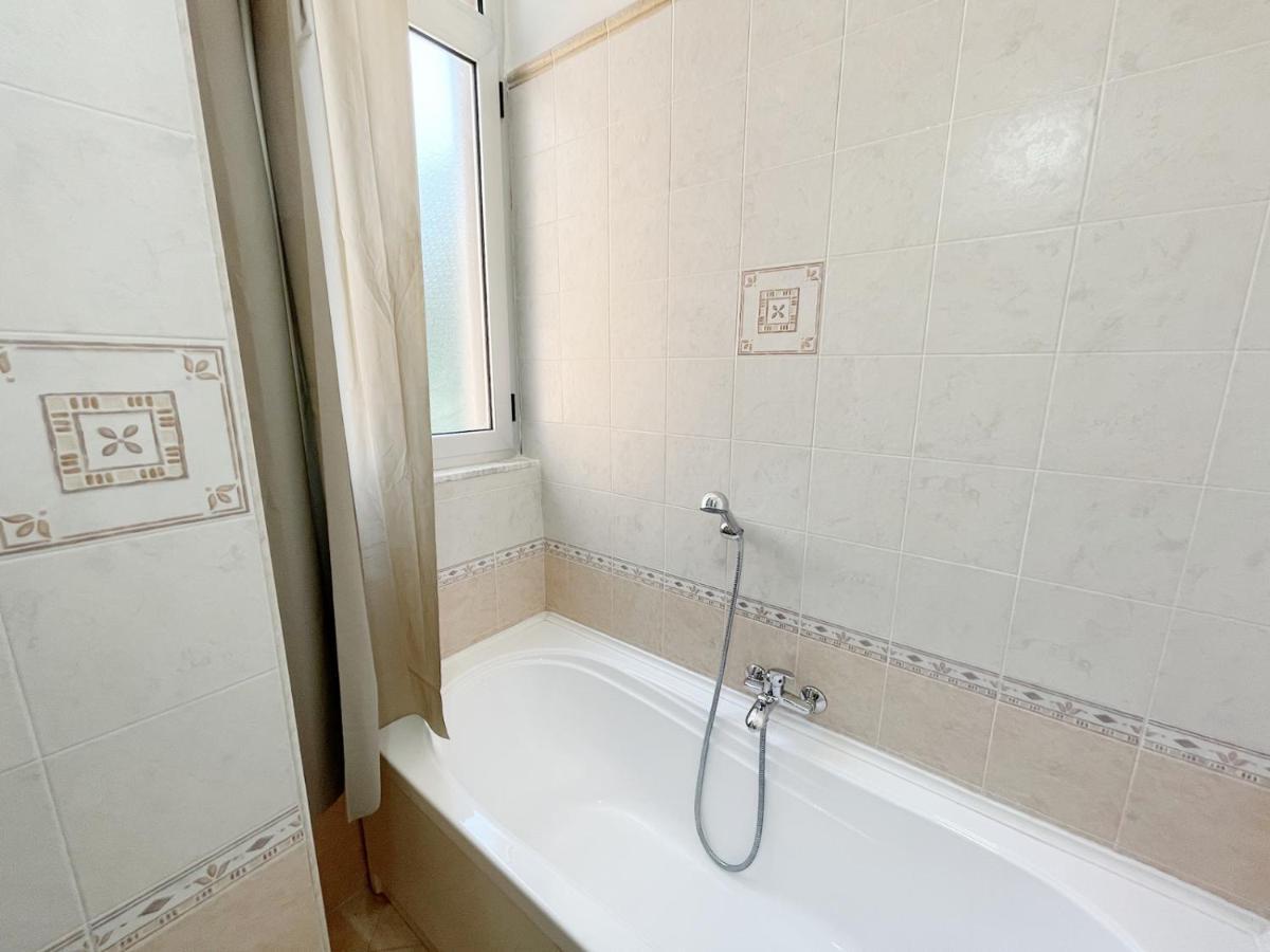 Flavia Apartment Кастеламаре ди Стабия Екстериор снимка